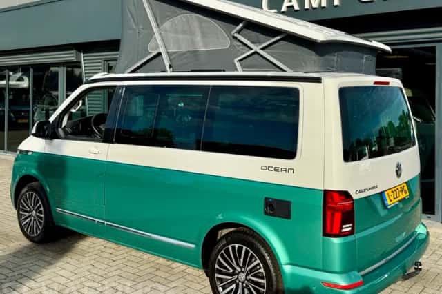 Volkswagen California (2021) thumbnail 2