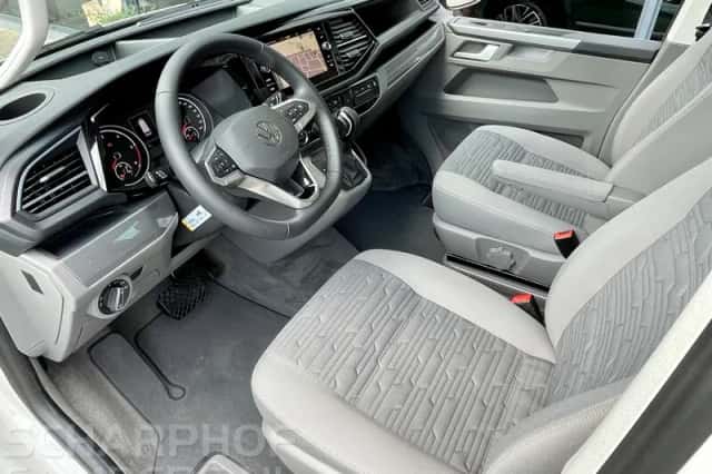 Volkswagen California (2021) thumbnail 6