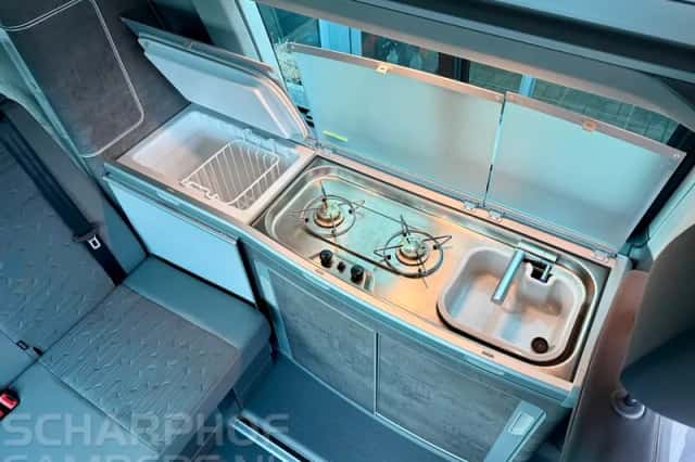 Volkswagen California (2023) thumbnail 6