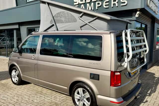 Volkswagen California (2018) thumbnail 2