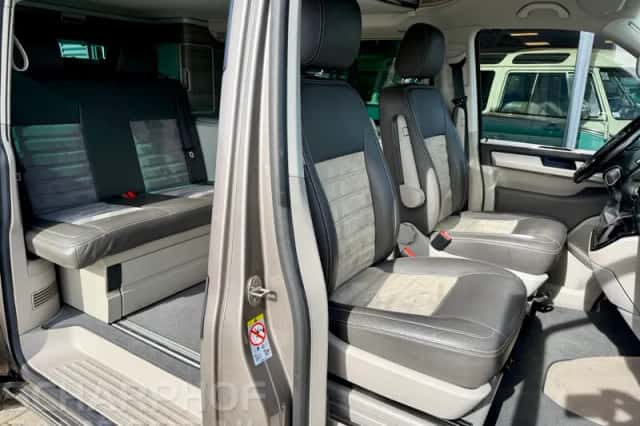 Volkswagen California (2018) thumbnail 3