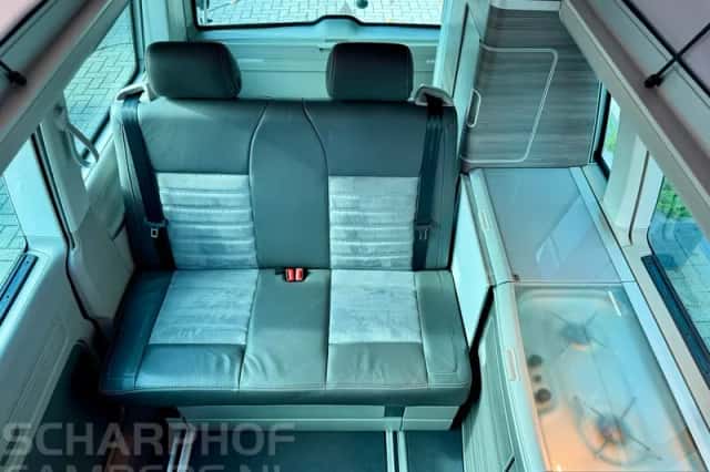Volkswagen California (2018) thumbnail 6