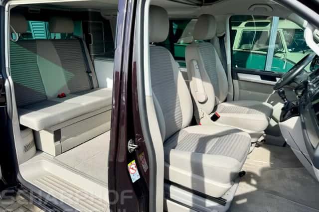 Volkswagen California (2017) thumbnail 3