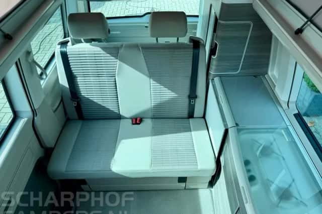 Volkswagen California (2017) thumbnail 6
