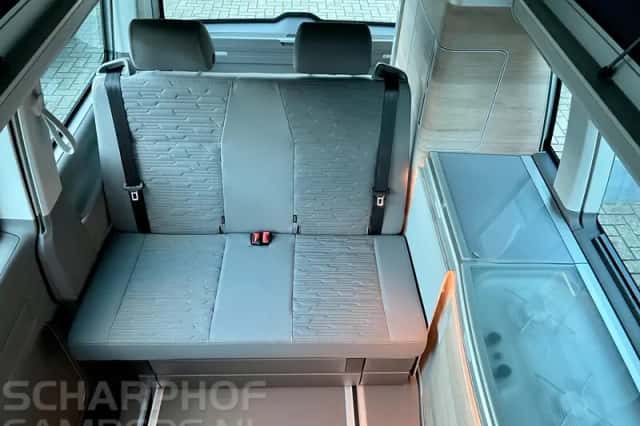 Volkswagen California (2021) thumbnail 4