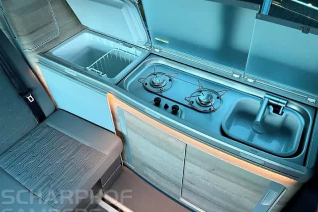 Volkswagen California (2021) thumbnail 5
