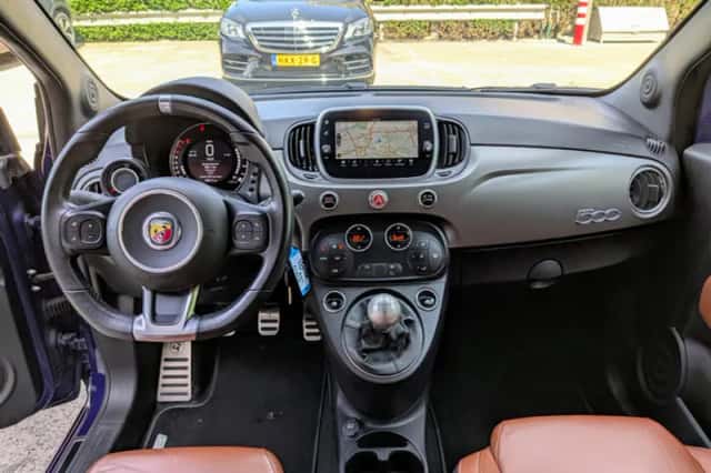 Fiat 500 (2018) thumbnail 3
