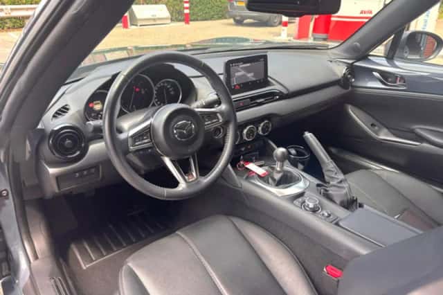 Mazda MX-5 (2021) thumbnail 4