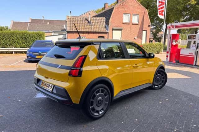 Renault 5 (2025) thumbnail 2