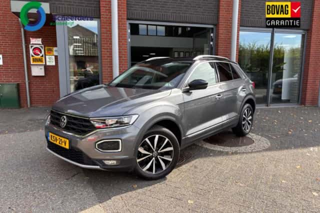 Volkswagen T-Roc (2021) thumbnail 1