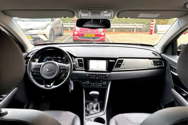 Kia Niro (2018) thumbnail 3