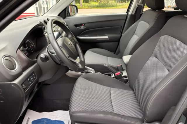 Suzuki Vitara (2025) thumbnail 4