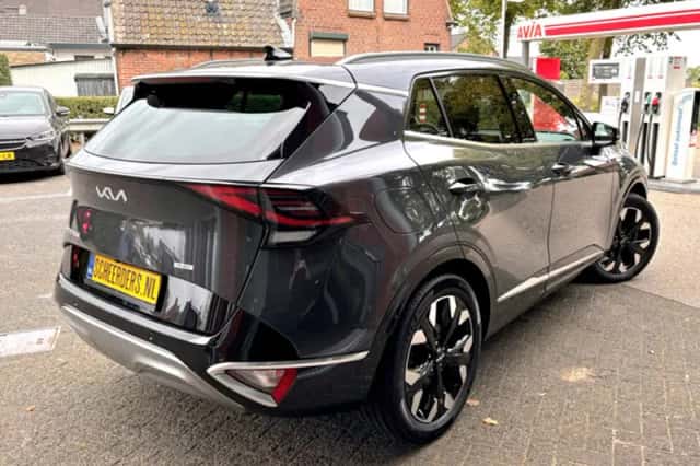 Kia Sportage (2022) thumbnail 2