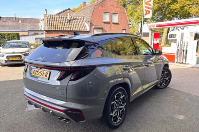 Hyundai Tucson (2023) thumbnail 2