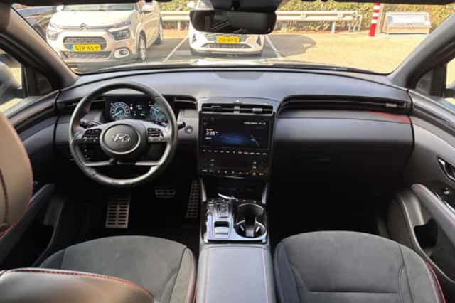 Hyundai Tucson (2023) thumbnail 3