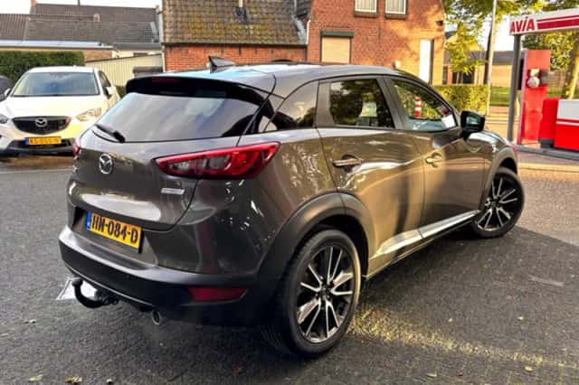 Mazda CX-3 (2015) thumbnail 2