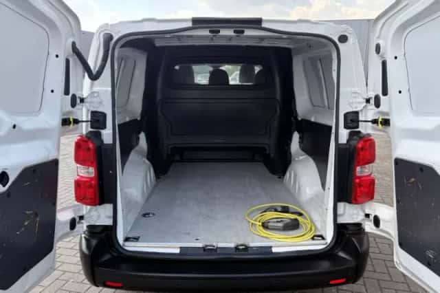 Opel Vivaro-e (2022) thumbnail 6