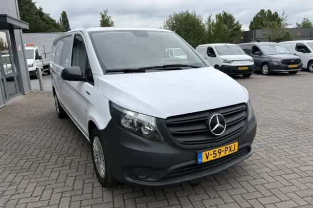 Mercedes-Benz eVito (2024) thumbnail 4