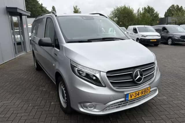 Mercedes-Benz eVito (2022) thumbnail 4