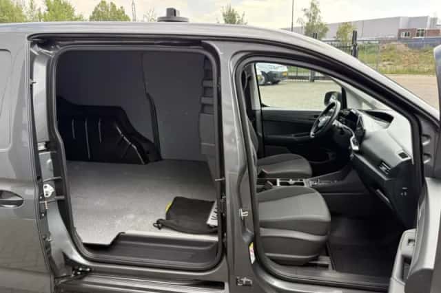 Ford Transit Connect (2025) thumbnail 5