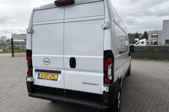 Opel Movano-e (2025) thumbnail 3