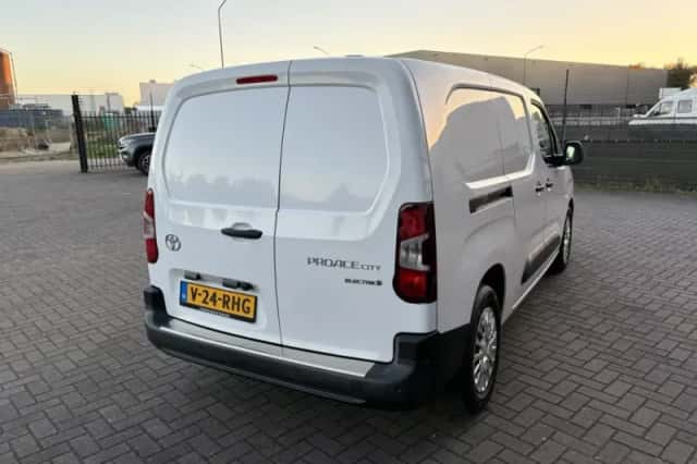 Toyota ProAce City (2026) thumbnail 3