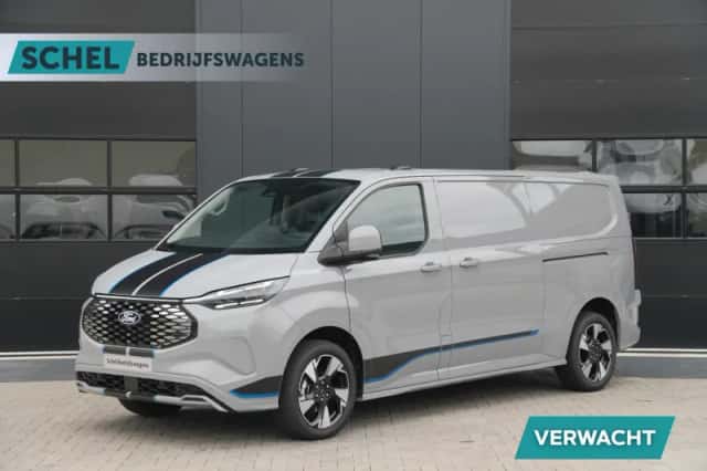 Ford E-Transit Custom (2026) thumbnail 1