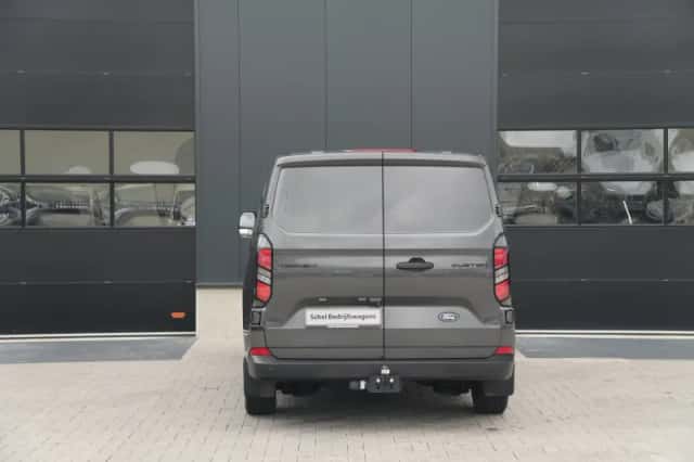 Ford Transit Custom (2024) thumbnail 6
