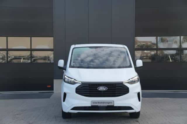 Ford Transit Custom (2024) thumbnail 2