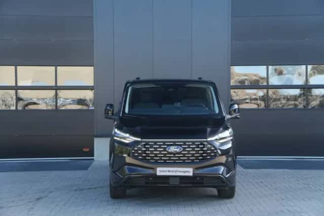 Ford Tourneo Custom (2026) thumbnail 2