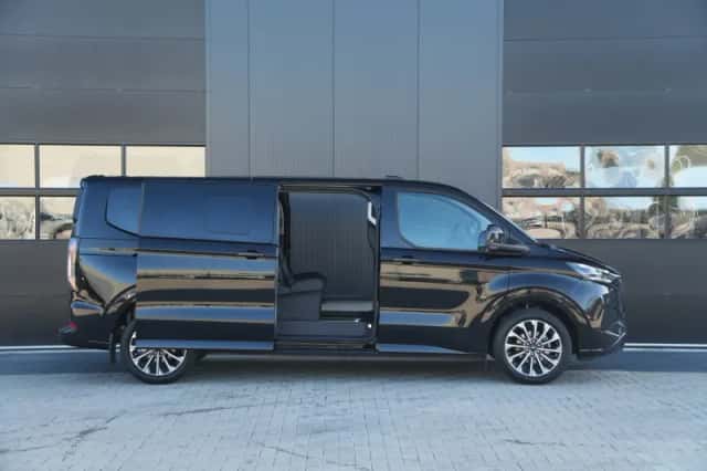 Ford Tourneo Custom (2026) thumbnail 5