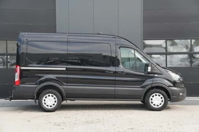 Ford Transit (2024) thumbnail 4