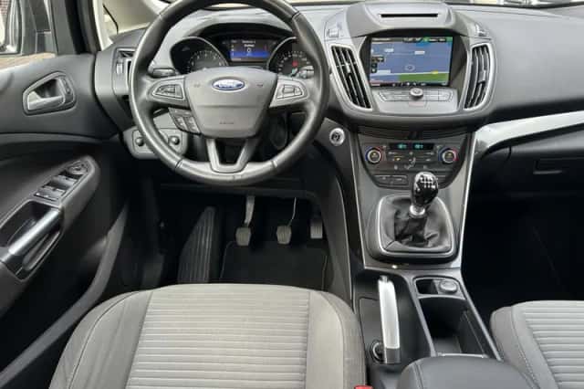 Ford Grand C-Max (2016) thumbnail 2