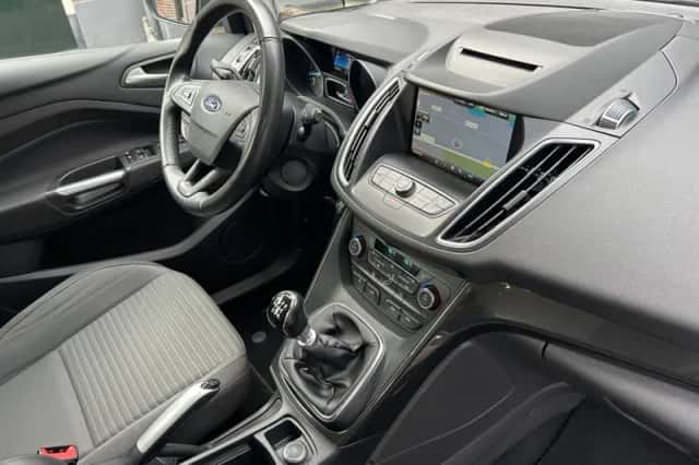 Ford Grand C-Max (2016) thumbnail 4