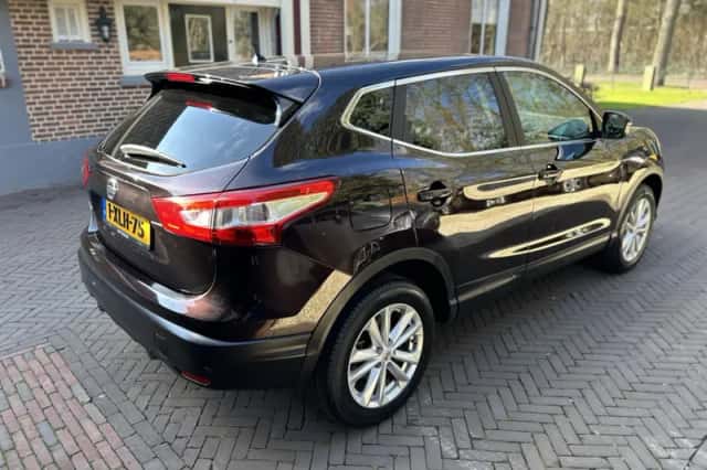 Nissan Qashqai (2014) thumbnail 3