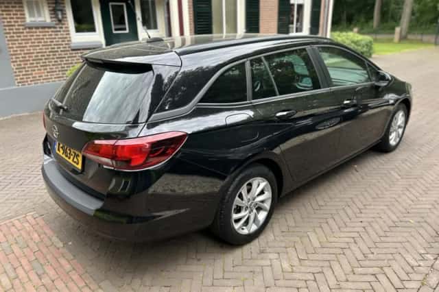 Opel Astra (2021) thumbnail 3