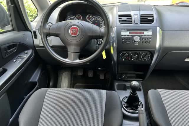 Fiat Sedici (2011) thumbnail 2