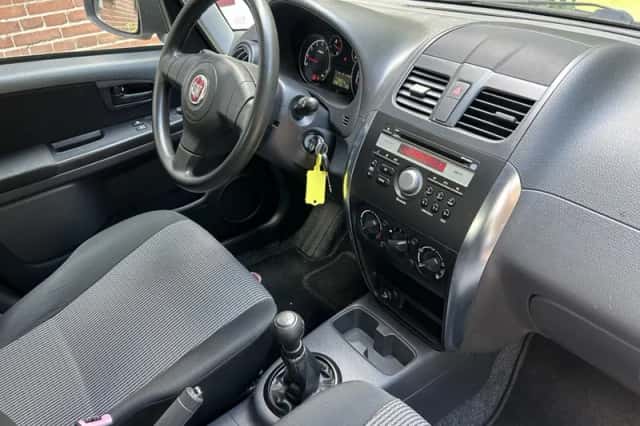 Fiat Sedici (2011) thumbnail 5