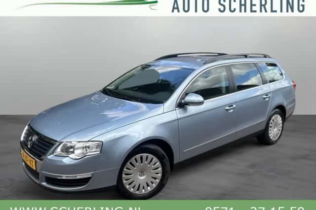 Volkswagen Passat (2008) thumbnail 1