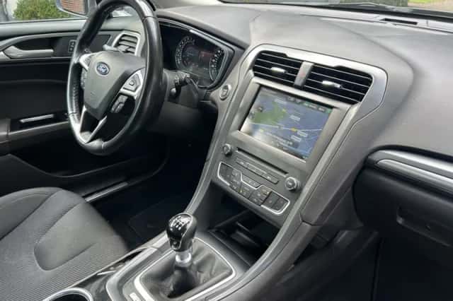 Ford Mondeo (2015) thumbnail 5