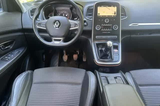 Renault Scénic (2018) thumbnail 2