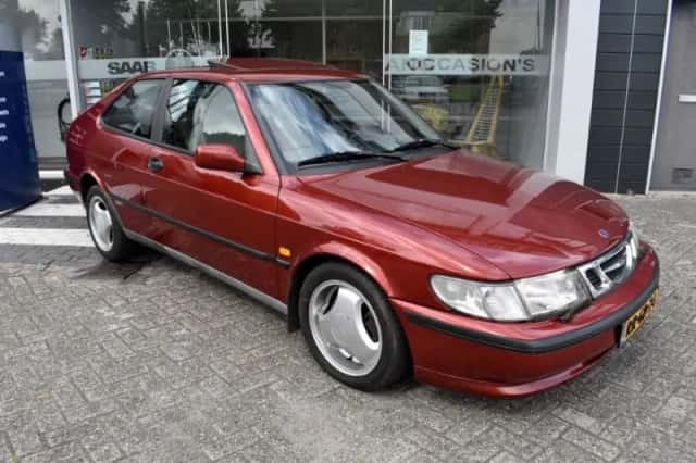 Saab 900 (1997) thumbnail 2
