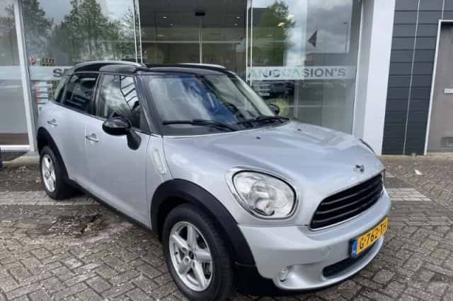 MINI Countryman (2012) thumbnail 2