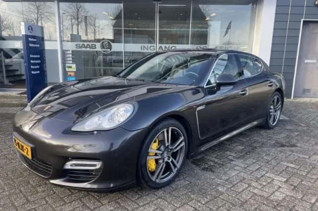 Porsche Panamera (2010) thumbnail 1