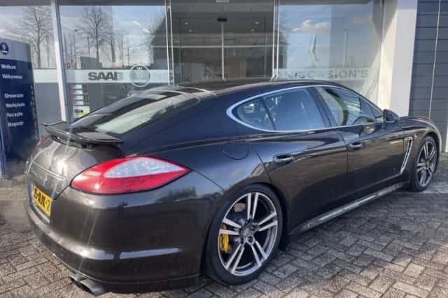 Porsche Panamera (2010) thumbnail 3