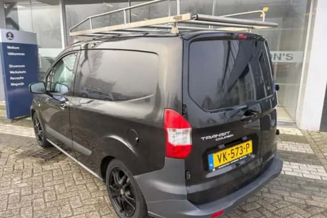Ford Transit Courier (2014) thumbnail 3