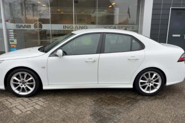 Saab 9-3 (2010) thumbnail 2