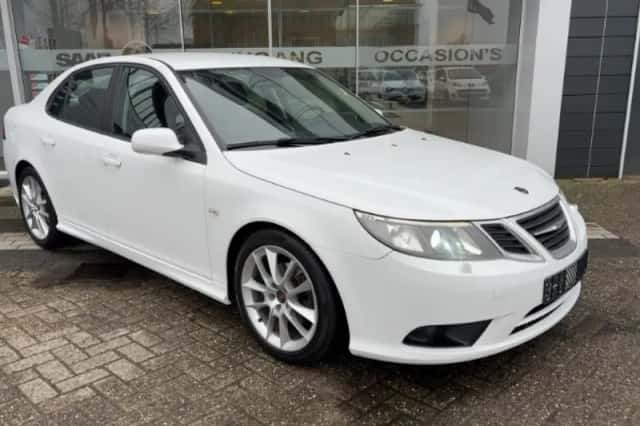 Saab 9-3 (2010) thumbnail 3