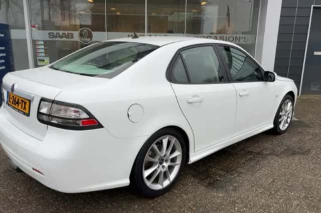 Saab 9-3 (2010) thumbnail 4