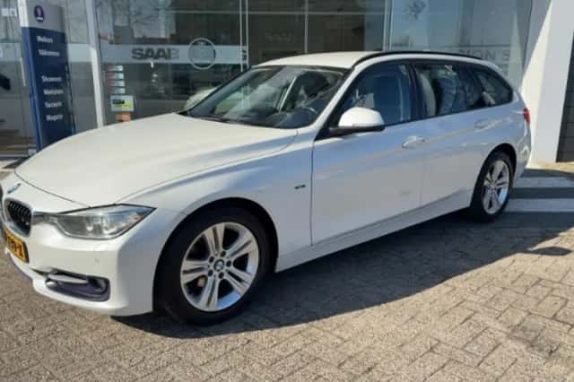BMW 3-Serie (2015) thumbnail 1